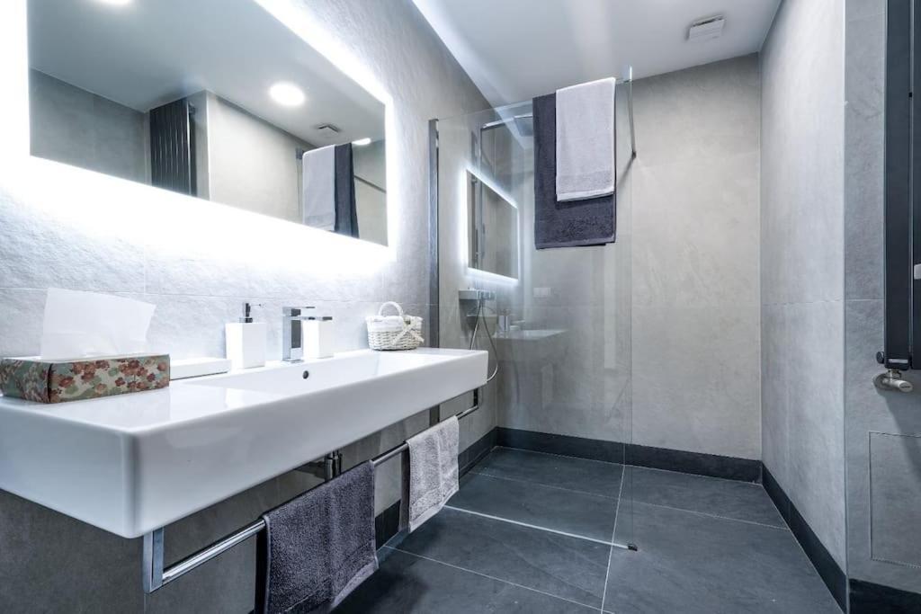 סופיה Gallery Vitosha Apartment With Underground Parking מראה חיצוני תמונה
